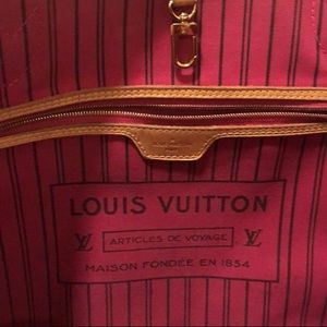 Louis Vuitton Interior Size Monogram w pink lining